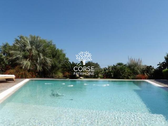 Vente Villa 5 pièces 180 m2 Bonifacio