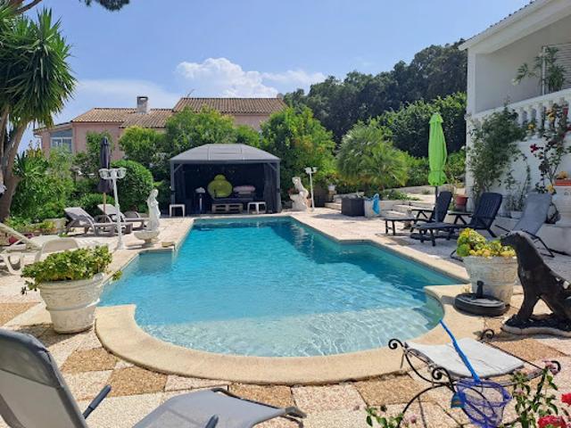 Vente Villa 5 pièces 180 m2 Biguglia