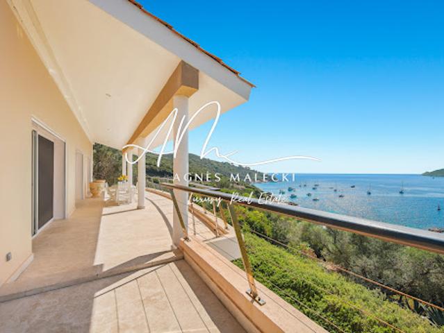Vente Villa 5 pièces 188 m2 Hyeres