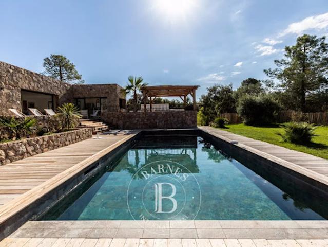Vente Villa 5 pièces 196 m2 Sainte lucie de porto vecchio