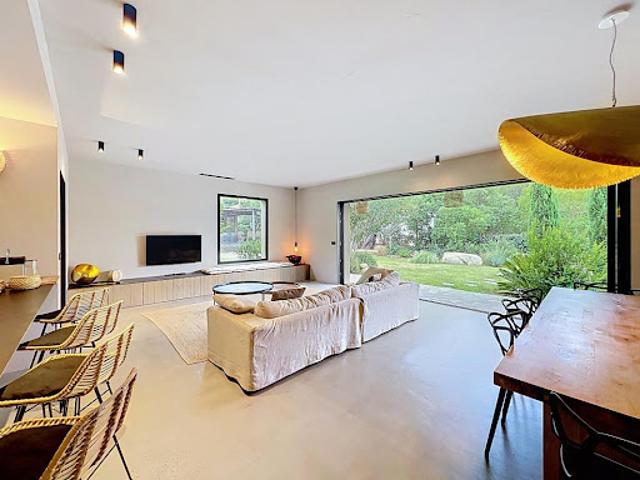 Vente Villa 5 pièces 200 m2 Sainte lucie de porto vecchio