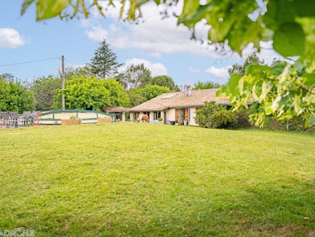Vente Villa 5 pièces 210 m2 Grateloup Saint Gayrand