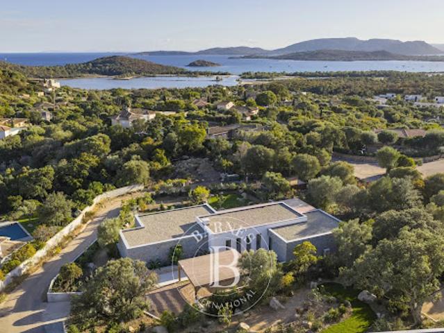Vente Villa 5 pièces 223 m2 Sainte lucie de porto vecchio