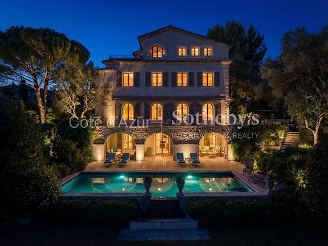 Vente Villa 5 pièces 300 m2 Cap d'Antibes