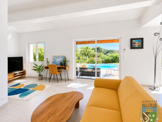 VENTE VILLA 5 PIECES AVEC PISCINE GARAGE VUE MER DANS RESID