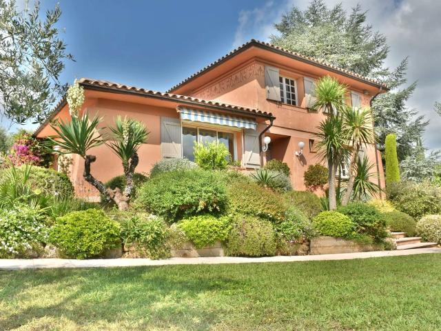 Vente villa 6 Pièce s 196m² Valbonne