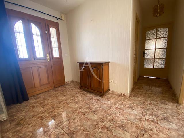 Vente Villa 6 pièces 113.5 m2 Mas Saintes Puelles