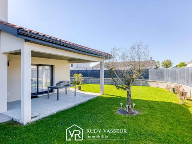 Vente Villa 6 pièces 131.1 m2 Lent
