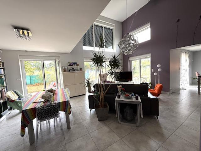 Vente Villa 6 pièces 133.2 m2 Cesson sevigne