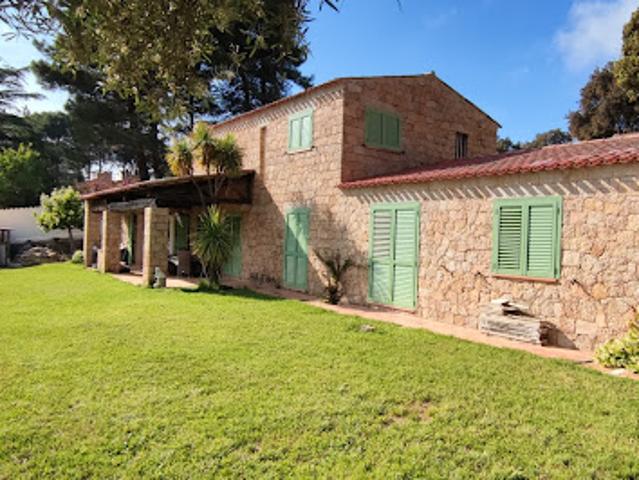Vente Villa 6 pièces 135 m2 Sartene