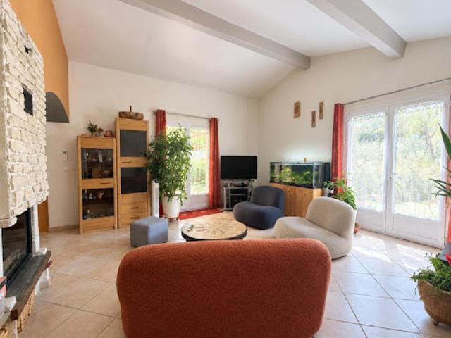 Vente Villa 6 pièces 138 m2 Cuges les Pins
