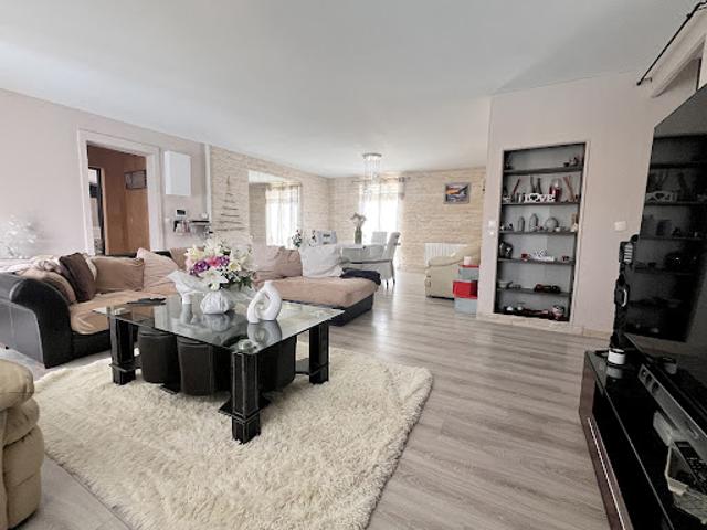 Vente Villa 6 pièces 142 m2 Caromb