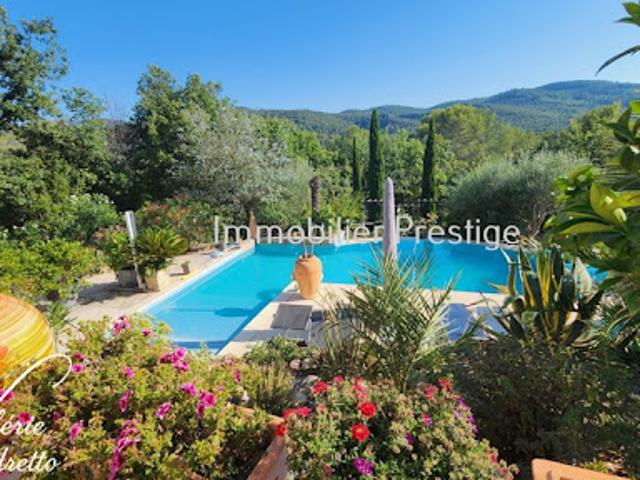 Vente Villa 6 pièces 150 m2 Néoules