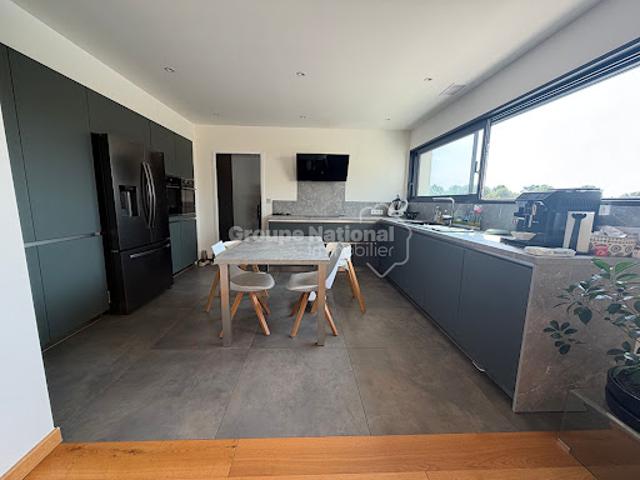 Vente Villa 6 pièces 150 m2 Nimes
