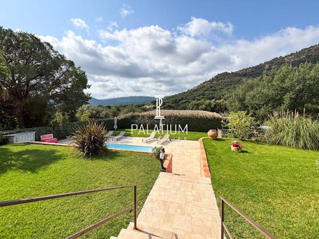 Vente Villa 6 pièces 150 m2 Plan de la Tour
