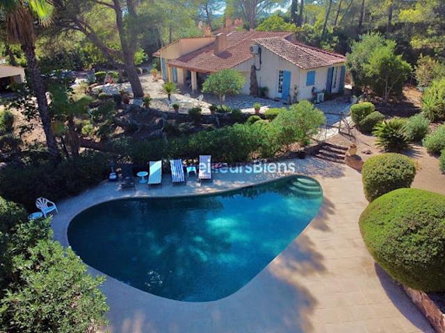 Vente Villa 6 pièces 153 m2 Roquebrune sur Argens