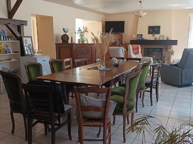 Vente Villa 6 pièces 155.61 m2 Saint Sulpice la Forêt