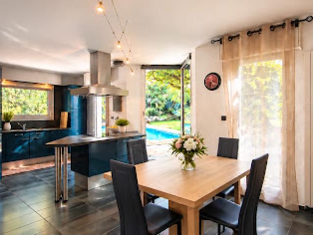 Vente Villa 6 pièces 218.73 m2 Saint Julien en Genevois