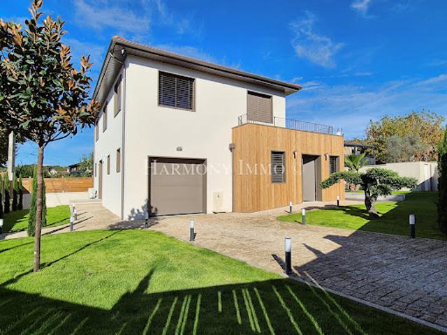 Vente Villa 6 pièces 167 m2 Neuville sur Saône
