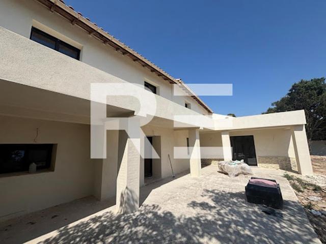 Vente Villa 6 pièces 192 m2 Nimes