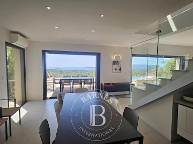 Vente Villa 6 pièces 180 m2 Sainte lucie de porto vecchio