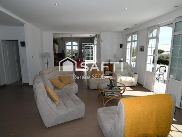 Vente Villa 6 pièces 183 m2 Antibes