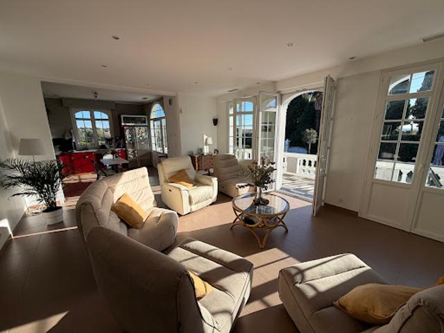 Vente Villa 6 pièces 183 m2 Antibes