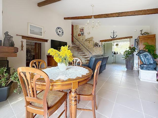 Vente Villa 6 pièces 186 m2 Cavillargues