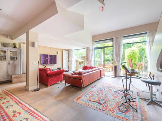 Vente Villa 6 pièces 190.08 m2 Sevres