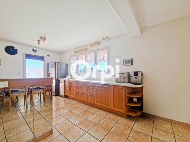 Vente Villa 6 pièces 194 m2 Pomeys