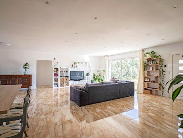 Vente Villa 6 pièces 200 m2 Claret