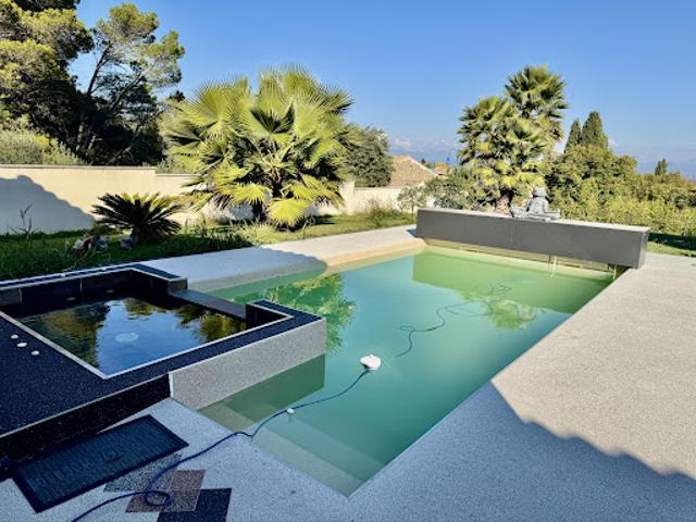Vente Villa 6 pièces 203 m2 Sainte Cécile les Vignes