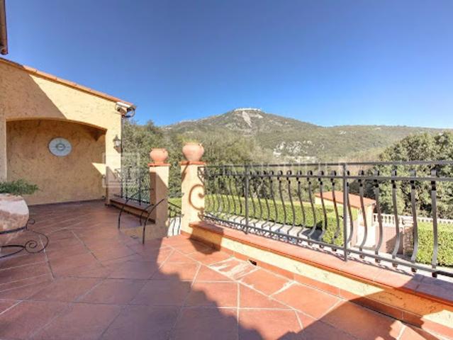 Vente Villa 6 pièces 207 m2 Peille