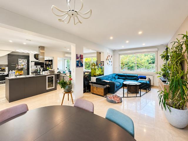 Vente Villa 6 pièces 210 m2 Lattes