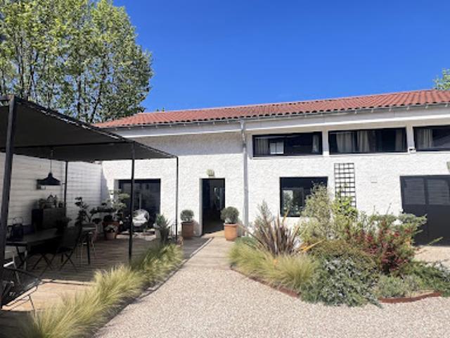Vente Villa 6 pièces 220 m2 Charbonnières les Bains