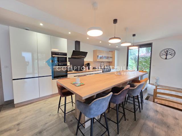 Vente Villa 6 pièces 220 m2 Saint Clément de Rivière