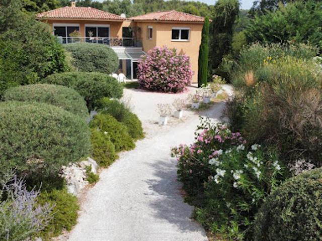 Vente Villa 6 pièces 225 m2 Simiane Collongue