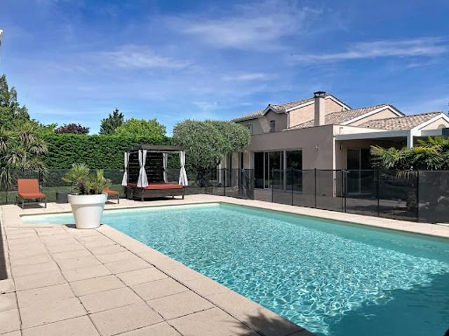 Vente Villa 6 pièces 230 m2 Pompertuzat