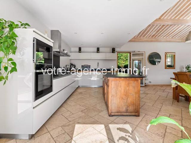 Vente Villa 6 pièces 243 m2 Levens