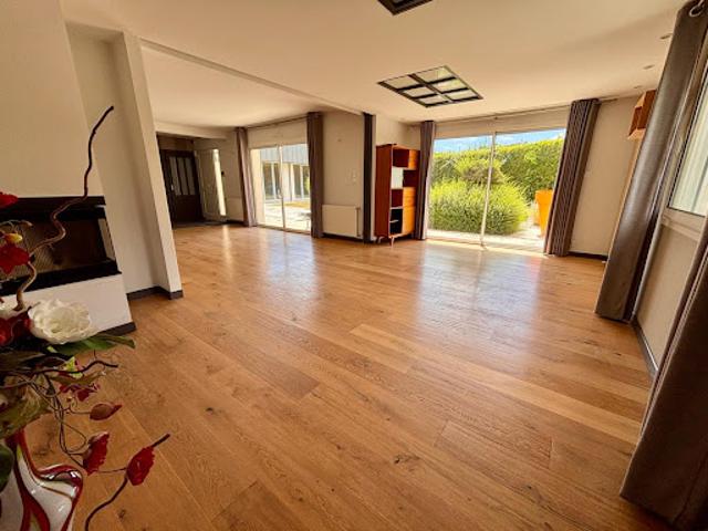 Vente Villa 6 pièces 305.67 m2 Vitre