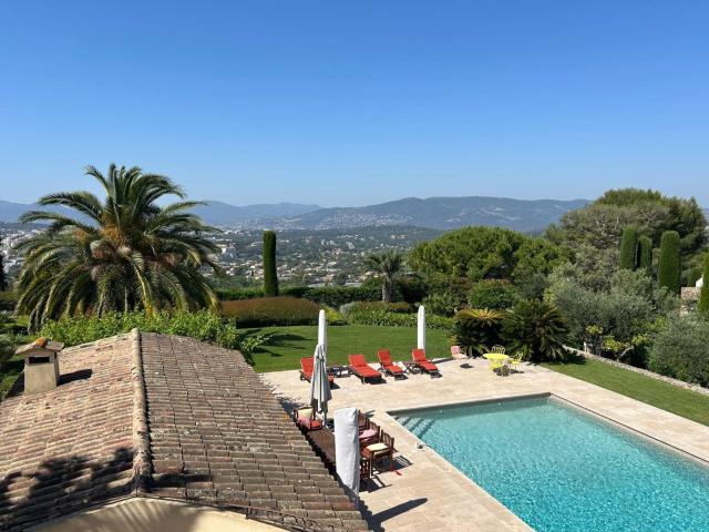 Vente villa 7 Pièce s 300m² Mougins