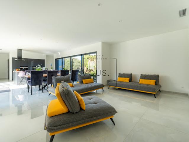 Vente Villa 7 pièces 170 m2 Roquebrune sur Argens