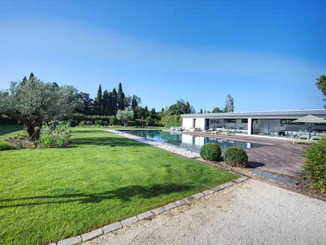 Vente Villa 7 pièces 157 m2 Eyguières