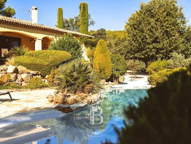 Vente Villa 7 pièces 160 m2 Cotignac