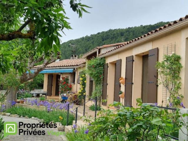 Vente Villa 7 pièces 160 m2 Cuges les Pins