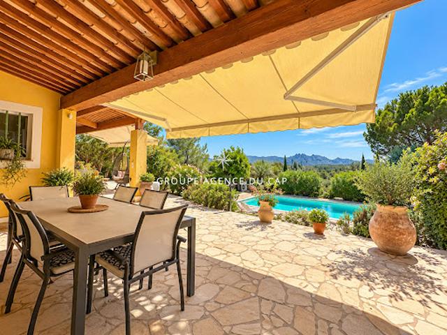 Vente Villa 7 pièces 165 m2 Roquebrune sur Argens