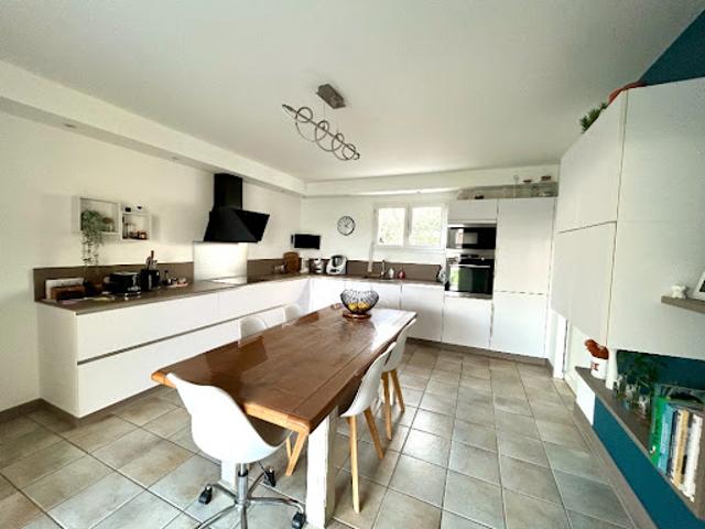 Vente Villa 7 pièces 174 m2 Villemoustaussou