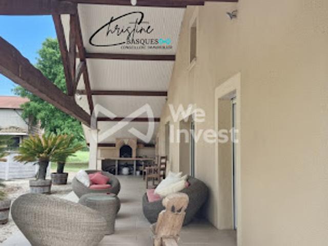 Vente Villa 7 pièces 175 m2 Castelmayran