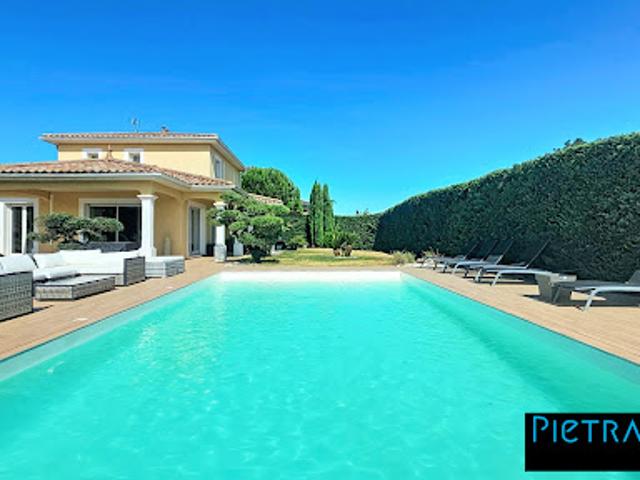 Vente Villa 7 pièces 176 m2 Toussieu