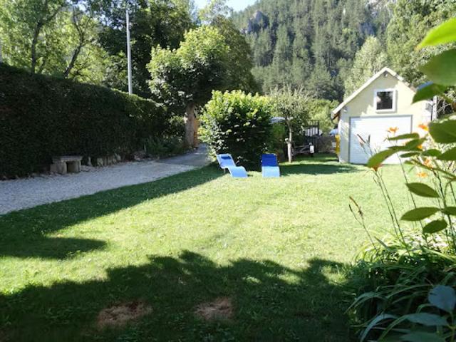 Vente Villa 7 pièces 200 m2 Castellane